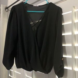 Nice black top. Will love it!